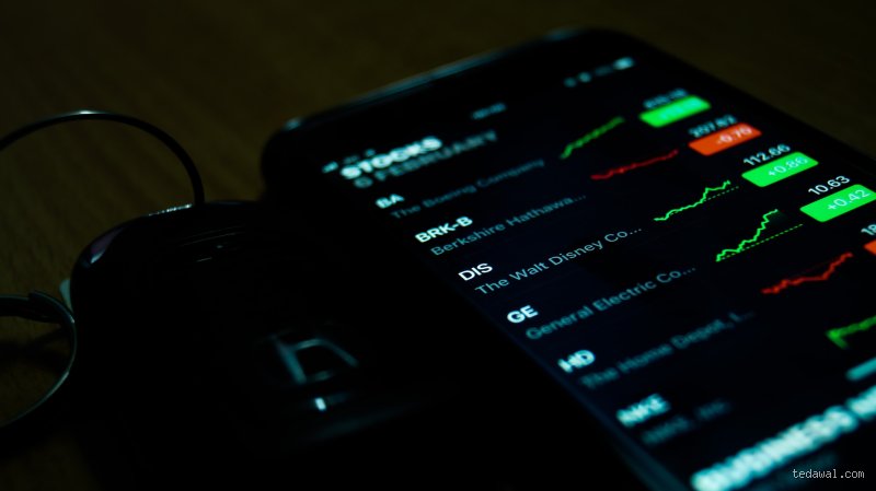 من يملك 90% من سوق الأسهم اليوم؟