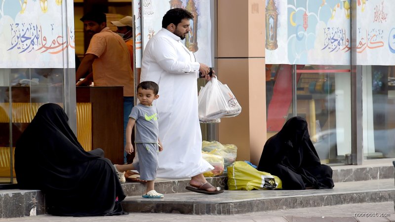 هل يوجد إماراتيون فقراء؟