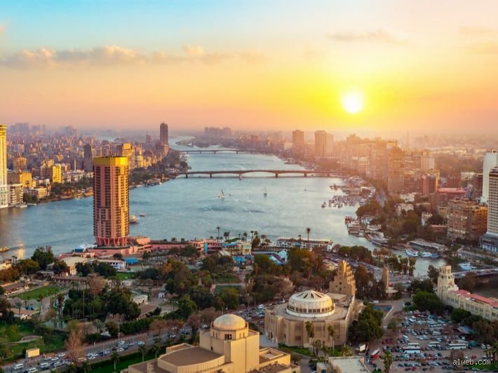 ما هي أكبر مدينة في مصر؟ صراع الأرقام بين القاهرة الكبرى والواقع الإداري