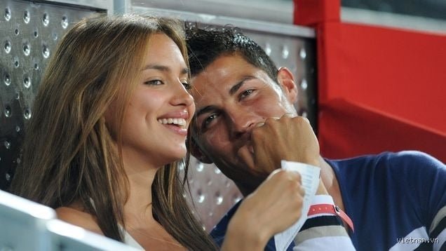 الحقيقة وراء اللغز: سبب انفصال كريستيانو رونالدو عن إيرينا شايك وصدمة الملايين