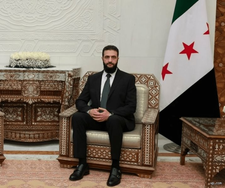من الميدان إلى القصر: كيف أصبح أحمد الشرع رئيساً لسوريا؟