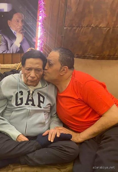 ما هو العمر الحقيقي للفنان عادل إمام؟ كشف الغطاء عن سنوات الزعيم