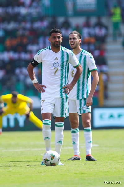 ما هو المنتخب الذي رفضه رياض محرز؟ القصة الكاملة وراء القرار التاريخي