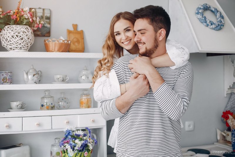 ما هي قاعدة 2 2 2 للزوجة؟ استراتيجية لإنقاذ الزواج من رتابة الأيام