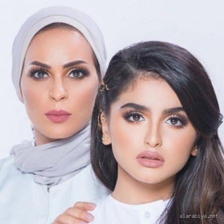 من هي أم حلا الترك الحقيقية؟ القصة الكاملة وراء الصراع الذي هز منصات التواصل