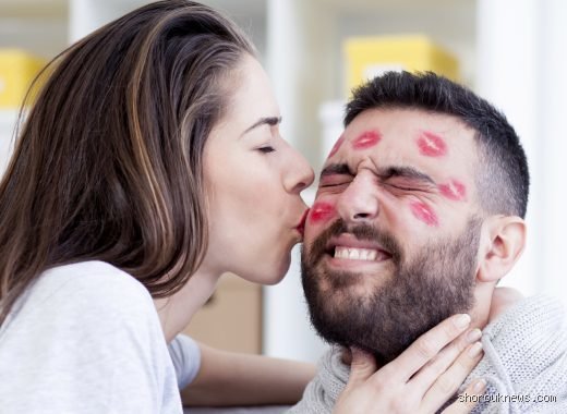 هل يمكنك تقبيل رجل في دبي؟ الدليل الحقيقي للقوانين غير المكتوبة