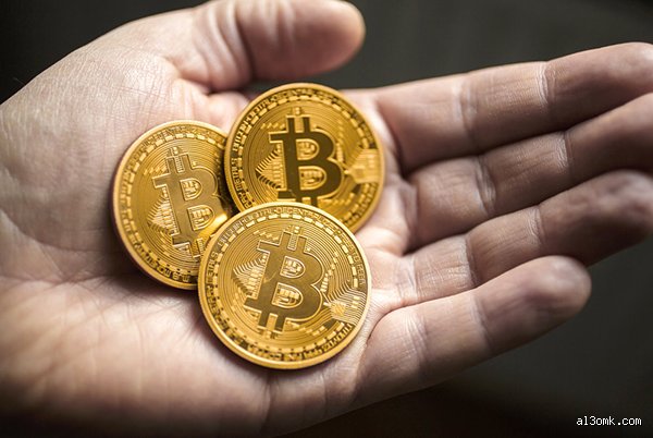 ما سبب تحريم البيتكوين؟ رحلة في دهاليز الفقه والاقتصاد الرقمي