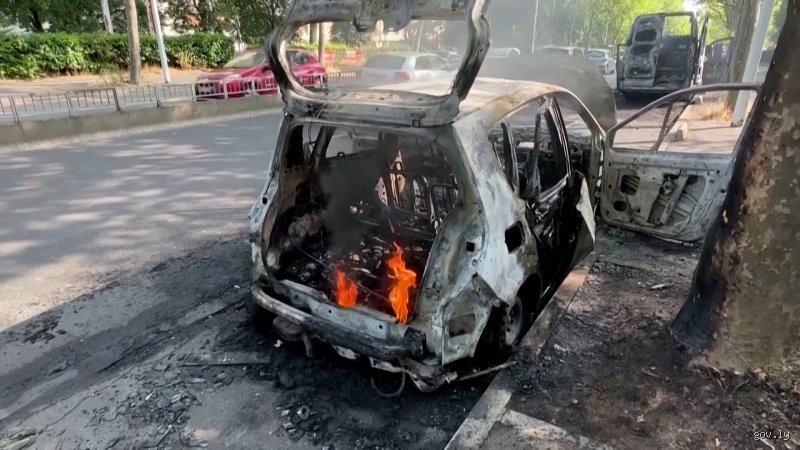 فرنسا في مرآة الحقيقة: هل تعاني الجمهورية حقاً من مشاكل عنصرية متجذرة؟