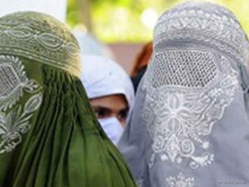 هل يجب ارتداء الحجاب في باكستان؟ بين سلطة العرف وحرية الاختيار