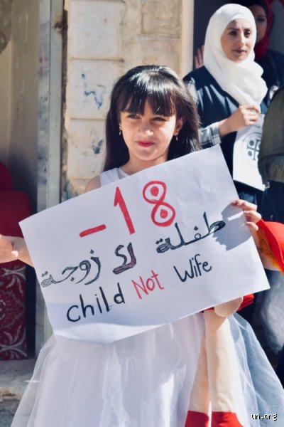هل يجوز الزواج من فتاة عمرها 15 سنة؟ بين مطرقة القانون وسندان العرف