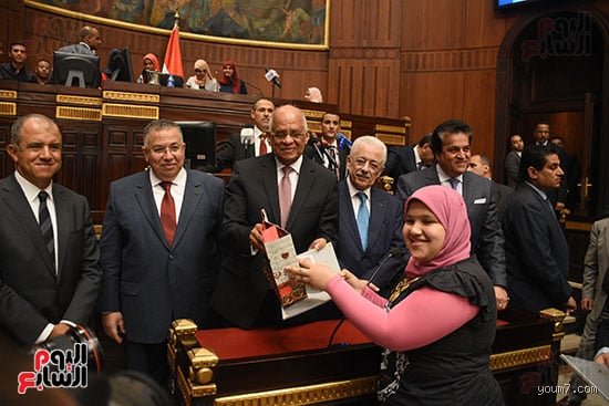 ما هي مكافأة أوائل الثانوية العامة؟ بين حلم التفوق الواقع المرير
