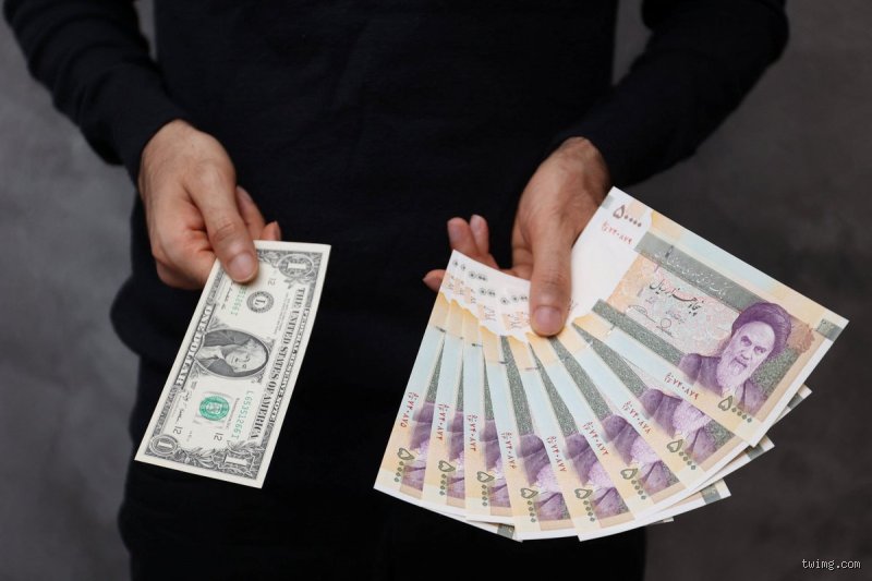 هل يُعتبر مبلغ 100 دولار مبلغاً كبيراً في إيران؟ حقيقة الثروة في اقتصاد متأرجح