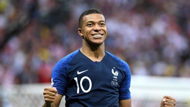 من هو أصغر لاعب فاز بكأس العالم؟ أسطورة بيليه التي لم تكسر بعد