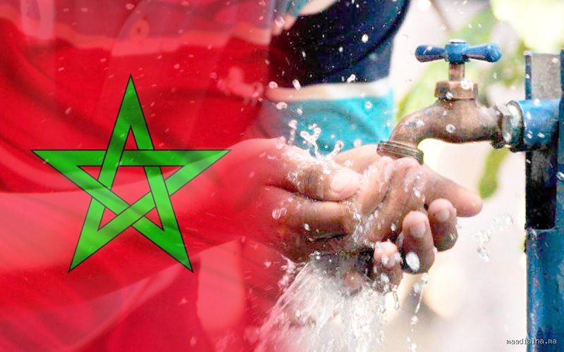 لماذا لا يمكنك شرب الماء في المغرب؟ الدليل الشامل لحماية صحتك أثناء السفر