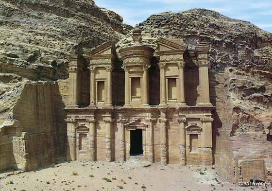 ما هي أقدم حضارة في الجزيرة العربية؟ لغز الرمال الذي حطم كبرياء التأريخ التقليدي