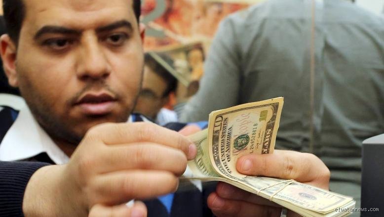 هل الوقت الحالي مناسب لشراء الدولار الأمريكي؟ دليلك لفك شفرة الأسواق المتلاطمة