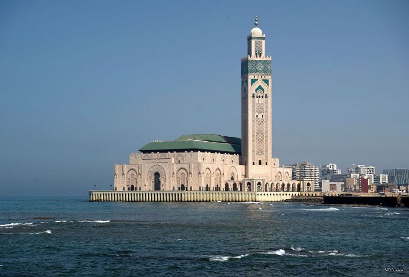لماذا يذهب الناس إلى الدار البيضاء؟ فك شفرة المدينة التي لا تنام