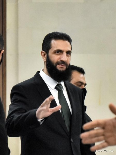 ماذا فعل أحمد الشرع في سوريا؟ تفكيك الزلزال السياسي الذي أعاد رسم الخريطة