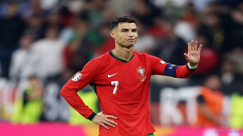 هل رونالدو يفكر في الاعتزال؟