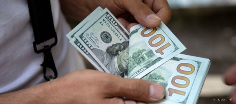 توقعات سعر الدولار الأمريكي: هل نحن أمام انفجار سعري أم هبوط اضطراري؟