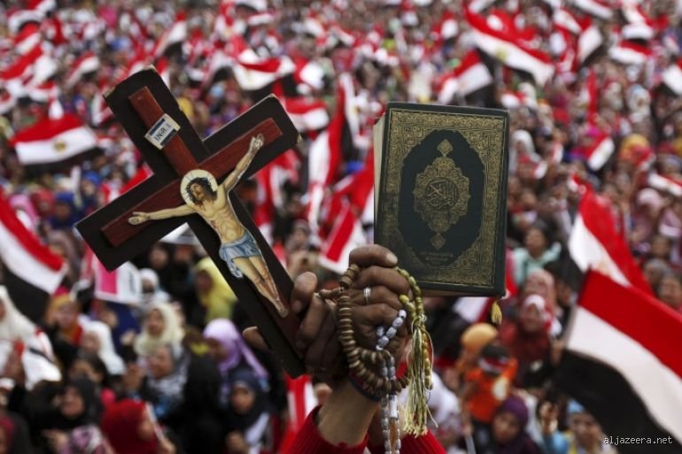 ما رأي المسلمين بالمسيحيين؟ تفكيك الجذور التاريخية والواقع المعاصر