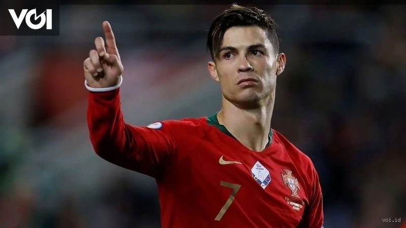 من هو لاعب كرة القدم الملياردير؟ حقائق تكسر وهم المستطيل الأخضر