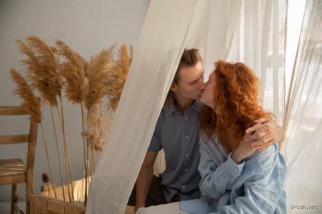 كم يستغرق الرجل للوقوع في الحب؟ سيكولوجية المشاعر بين العلم والواقع
