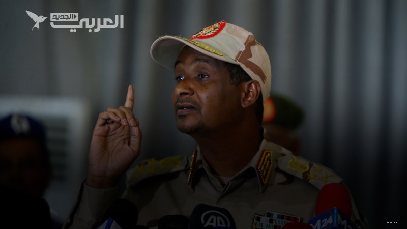 من هو أقوى رجل في السودان حالياً؟ صراع البقاء فوق أنقاض الخرطوم