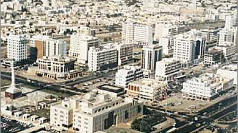 هل عُمان دولة غنية أم فقيرة؟ تفكيك شيفرة الهدوء المالي في مسقط