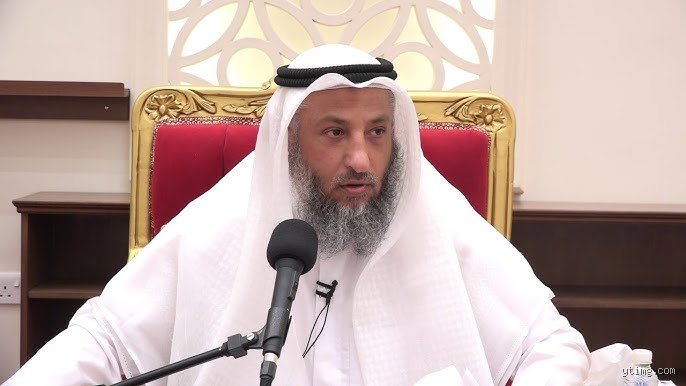 - Title: "هل يجوز العمل في الفنادق التي تقدم الخمور؟"