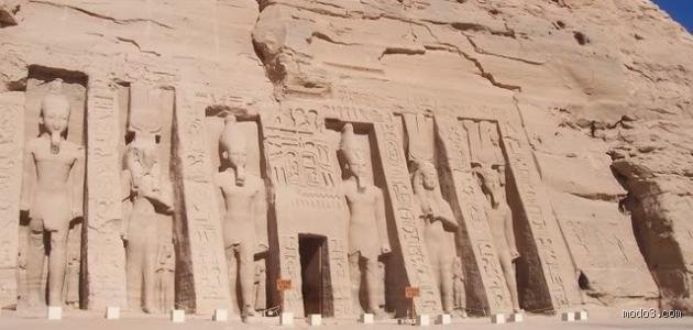 أين تقع أرض ثمود؟ الرحلة إلى وادي القرى وحجر المعجزات