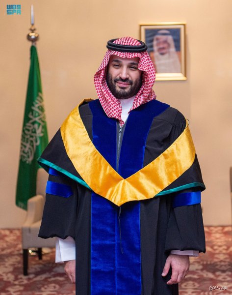 ما هي الشهادة التي يحملها الأمير السعودي؟ سيرة علمية تصنع الفارق