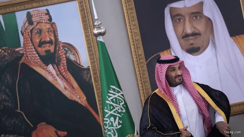 من سيخلف سلمان في العرش؟ الحقيقة وراء ترتيبات بيت الحكم السعودي