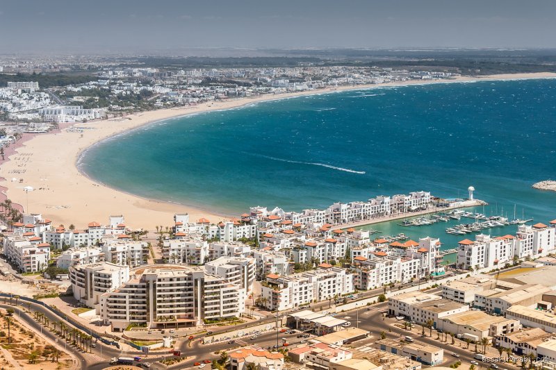 هل البحر دافئ في أغادير، المغرب؟ الحقيقة الكاملة وراء مياه المحيط الأطلسي