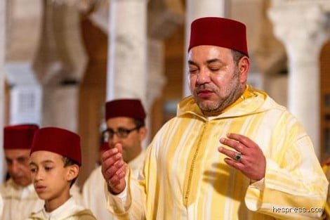 هل ملك المغرب متدين؟ ما وراء الجلباب الأبيض وإمارة المؤمنين